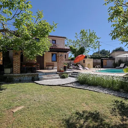 Villa Ivona With Pool