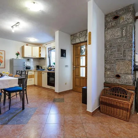 Ivona With Pool Villa