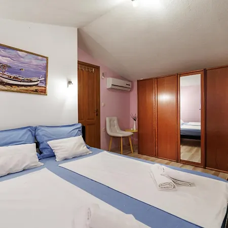 Ivona With Pool * Poljice(Krk)